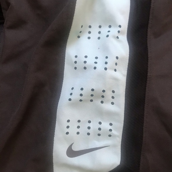 Nike Youth’s Elite Basketball Short Sz L and XL - Picture 2 of 5